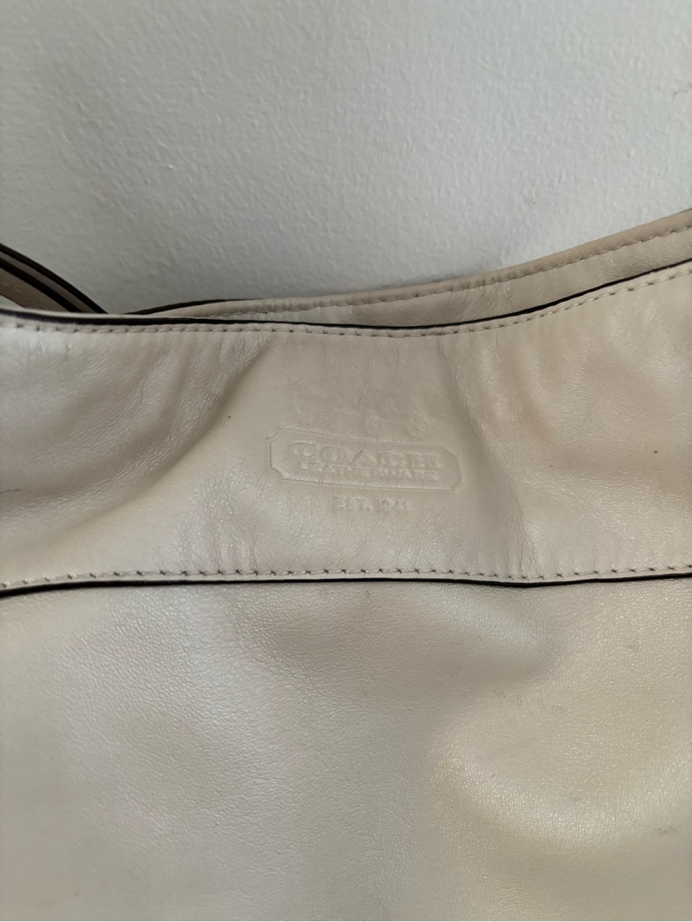 Coach Maggie White Leather Hobo Shoulder Bag Style 12939! - Picture 4 of 15